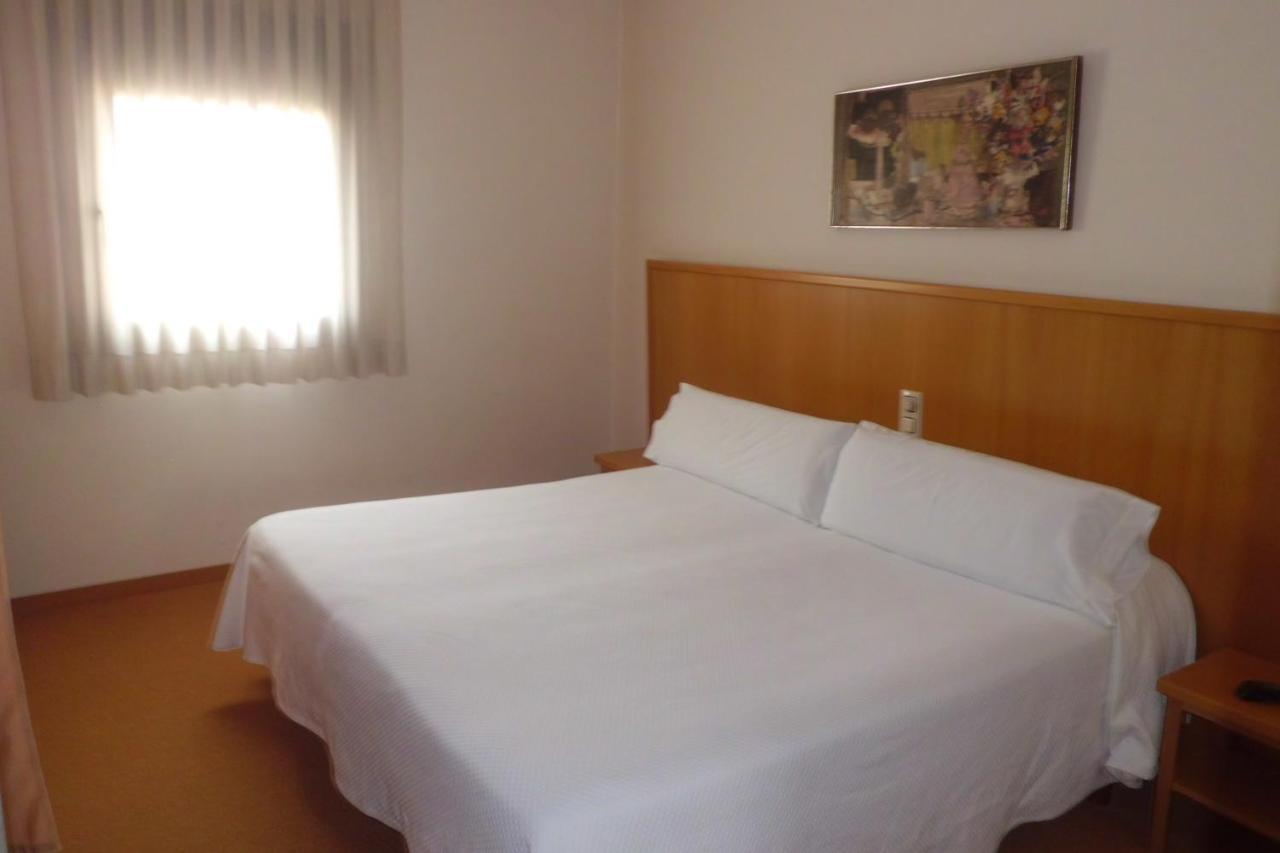 Hostal Palouet De Segarra Εξωτερικό φωτογραφία