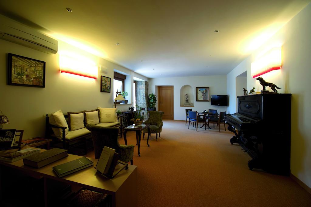 Hostal Palouet De Segarra Εξωτερικό φωτογραφία