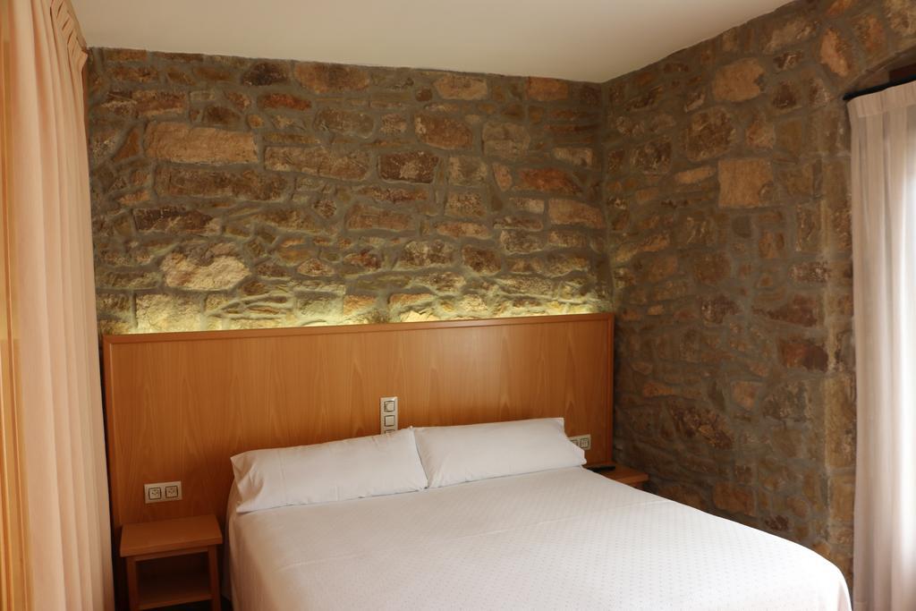 Hostal Palouet De Segarra Εξωτερικό φωτογραφία