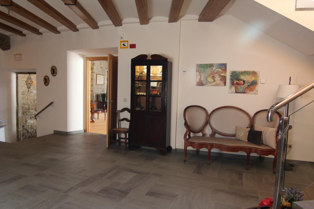 Hostal Palouet De Segarra Εξωτερικό φωτογραφία